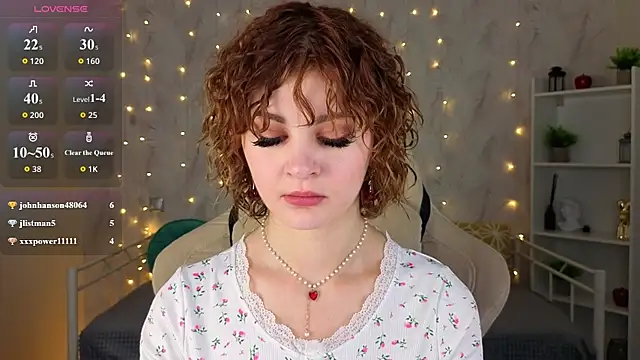 Snapshot of Kira__Fluffy chatting on July 2026 02:05:17 AM Kira Fluffy online show from July 2026 02:05:17 AM