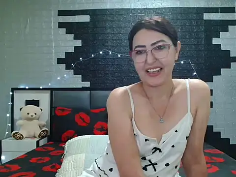 Ada Vera online show from June 2026 02:59:02 PM