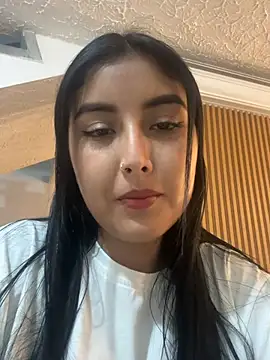 Snapshot of Alaia_22 chatting on May 2026 05:26:01 AM Alaia 22 online show from May 2026 05:26:01 AM