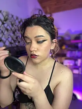 NikkiNix online show from May 2026 01:07:02 PM