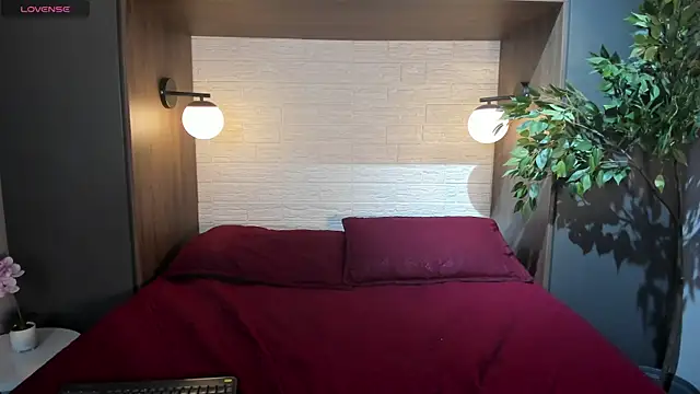 Brunodeluca  online show from July 2026 07:38:02 PM