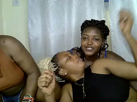 Snapshot of Lorainebabes chatting on June 2026 02:27:01 AM Lorainebabes online show from June 2026 02:27:01 AM