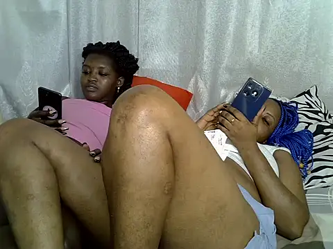 Snapshot of Lorainebabes chatting on June 2026 12:32:02 AM Lorainebabes online show from June 2026 12:32:02 AM
