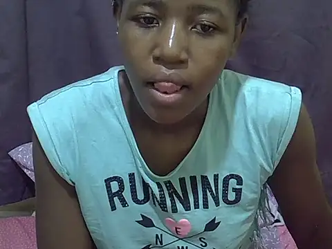 Snapshot of Sweet-tatiana chatting on June 2026 09:25:02 PM Sweet-tatiana online show from June 2026 09:25:02 PM