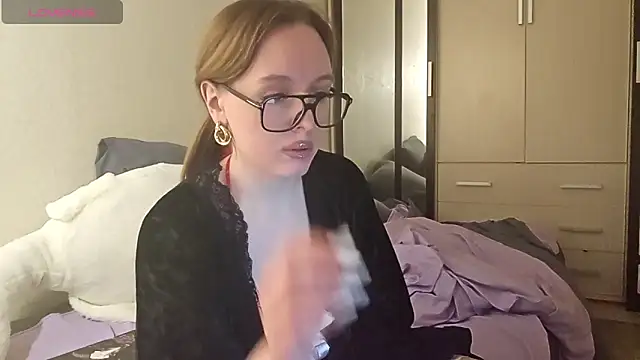 Felicia Miller  online show from May 2026 07:11:01 PM