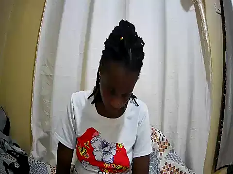 Snapshot of pritty_amber chatting on June 2026 05:18:02 PM pritty amber online show from June 2026 05:18:02 PM