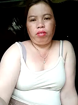 Snapshot of -Yeyi- chatting on June 2026 11:14:02 PM -Yeyi- online show from June 2026 11:14:02 PM