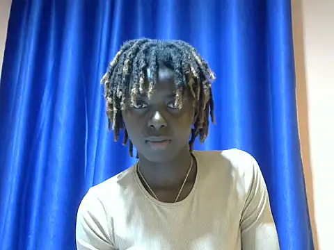 Snapshot of dolly_lioness chatting on June 2026 09:17:01 PM dolly lioness online show from June 2026 09:17:01 PM