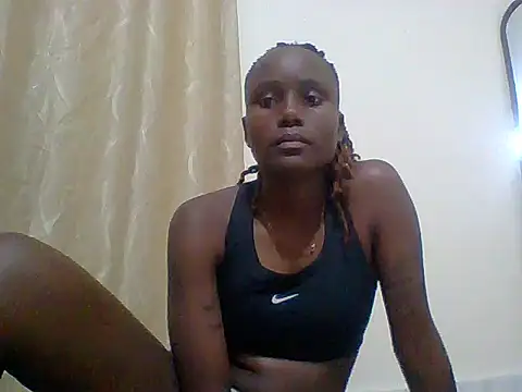 Snapshot of kiki8390 chatting on June 2026 10:18:02 PM kiki8390 online show from June 2026 10:18:02 PM
