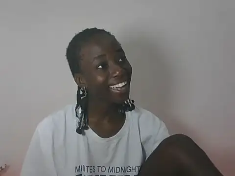 Darkpretty23 online show from May 2026 03:29:02 PM