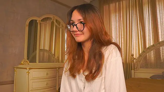 Snapshot of FrediaPfeiff chatting on May 2026 12:45:02 PM FrediaPfeiff online show from May 2026 12:45:02 PM
