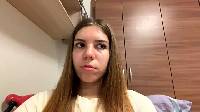 LaurindaStalford online show from July 2026 05:06:02 PM