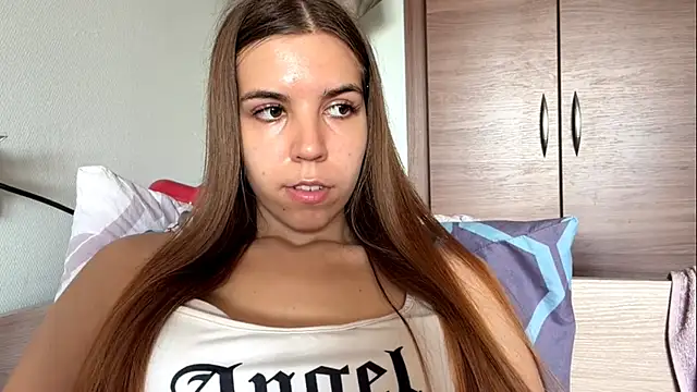 LaurindaStalford online show from July 2026 02:45:02 PM