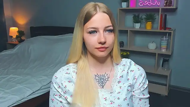 Snapshot of DeniseMekus chatting on May 2026 10:11:02 AM DeniseMekus online show from May 2026 10:11:02 AM