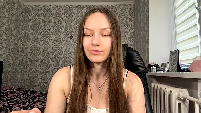 ShaylaChong online show from June 2026 11:04:02 AM