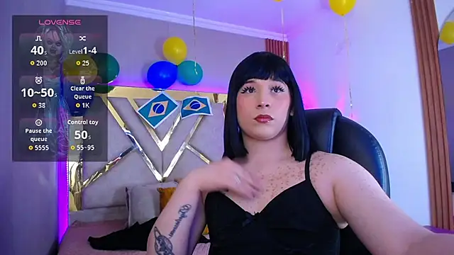 Snapshot of Tiffany_Valentiine chatting on July 2026 09:49:02 PM Tiffany Valentiine online show from July 2026 09:49:02 PM