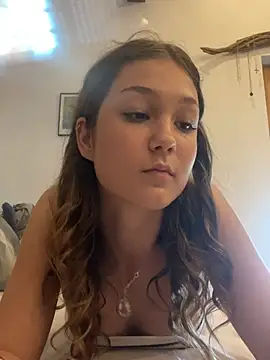 Snapshot of SecretViolaa chatting on July 2026 05:48:02 PM SecretViolaa online show from July 2026 05:48:02 PM