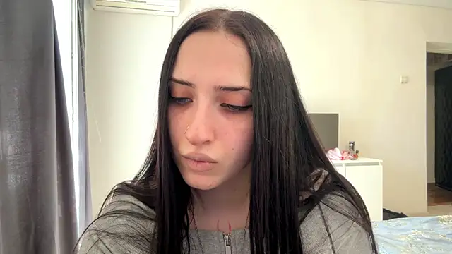 Snapshot of KiraJaydes chatting on May 2026 12:31:02 PM KiraJaydes online show from May 2026 12:31:02 PM