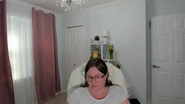 Snapshot of Vika73 chatting on March 2025 03:53:01 PM Vika73 online show from March 2025 03:53:01 PM