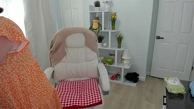 Snapshot of Vika73 chatting on March 2025 04:51:02 PM Vika73 online show from March 2025 04:51:02 PM