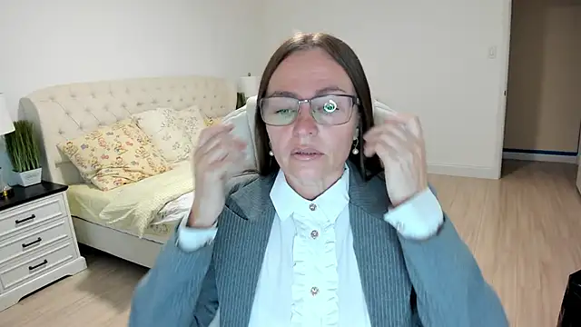 Snapshot of Vika73 chatting on September 2025 11:13:02 AM Vika73 online show from September 2025 11:13:02 AM