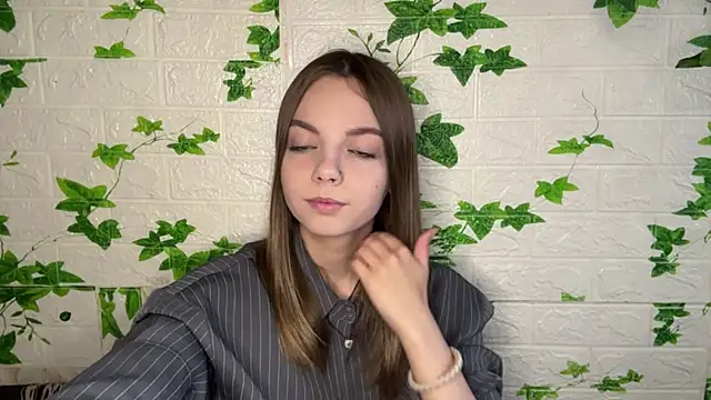 Snapshot of LisaPorse chatting on June 2026 02:12:02 PM LisaPorse online show from June 2026 02:12:02 PM