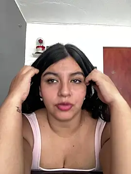 Sofiaa Bloom online show from May 2026 04:15:01 PM