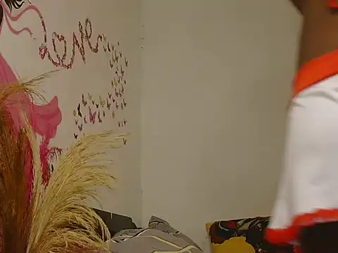 Saucy1 Angels online show from May 2026 07:04:01 AM