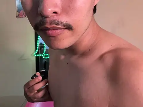 Snapshot of Yoanali chatting on May 2026 12:30:02 AM Yoanali online show from May 2026 12:30:02 AM