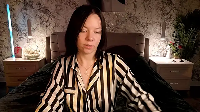 Shirley Hartt online show from May 2026 12:20:01 PM