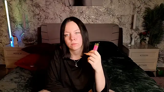 Shirley Hartt online show from May 2026 07:44:01 PM