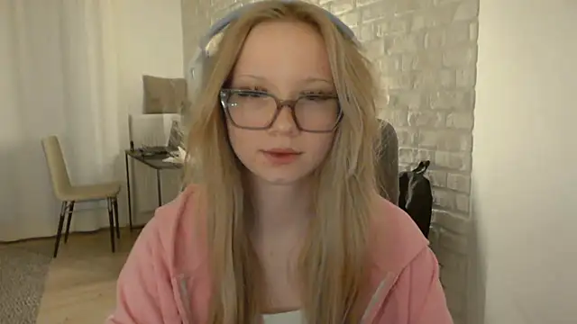 AmandaFix online show from May 2026 07:40:02 PM