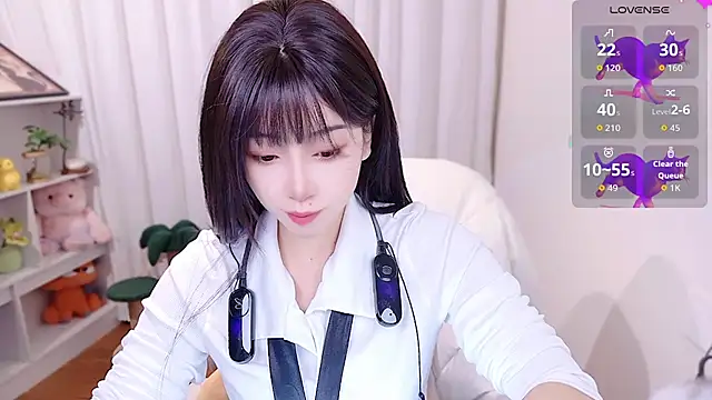 Snapshot of August_cat chatting on July 2026 09:17:01 PM August cat online show from July 2026 09:17:01 PM