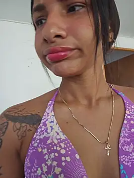 Snapshot of Andra_Barcelo chatting on May 2026 01:29:01 PM Andra Barcelo online show from May 2026 01:29:01 PM