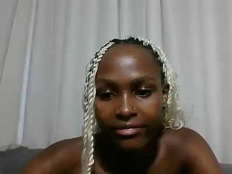 Snapshot of Sleek_petite chatting on July 2026 12:31:01 PM Sleek petite online show from July 2026 12:31:01 PM
