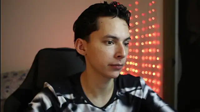 Snapshot of archi_love chatting on April 2026 04:06:02 AM archi love online show from April 2026 04:06:02 AM