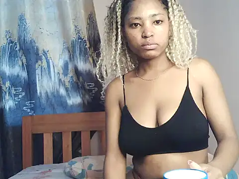 AlexaLoverxo online show from May 2026 07:59:01 AM