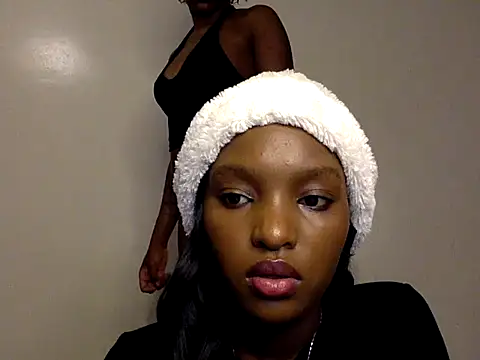 Snapshot of Sexy_strawberina chatting on May 2026 09:50:02 AM Sexy strawberina online show from May 2026 09:50:02 AM