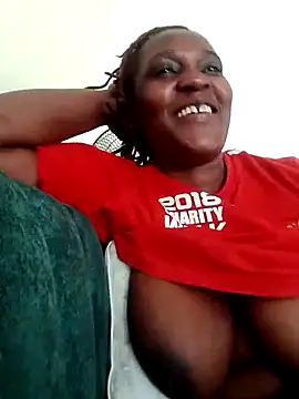 Snapshot of Queeny12 chatting on June 2026 10:57:02 AM Queeny12 online show from June 2026 10:57:02 AM