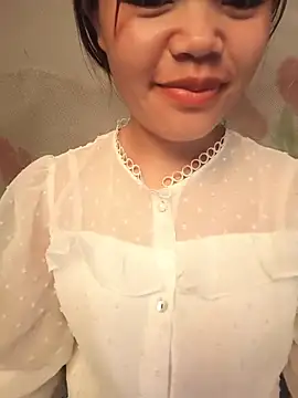 Snapshot of Emma-sin chatting on July 2026 01:56:01 AM Emma-sin online show from July 2026 01:56:01 AM