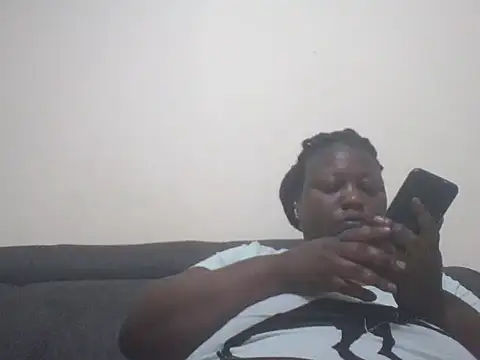 Snapshot of fat_ebonyqueen chatting on May 2026 08:28:01 PM fat ebonyqueen online show from May 2026 08:28:01 PM