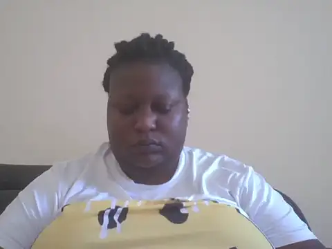 Snapshot of fat_ebonyqueen chatting on June 2026 07:35:01 AM fat ebonyqueen online show from June 2026 07:35:01 AM
