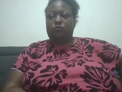Snapshot of fat_ebonyqueen chatting on July 2026 06:26:01 PM fat ebonyqueen online show from July 2026 06:26:01 PM