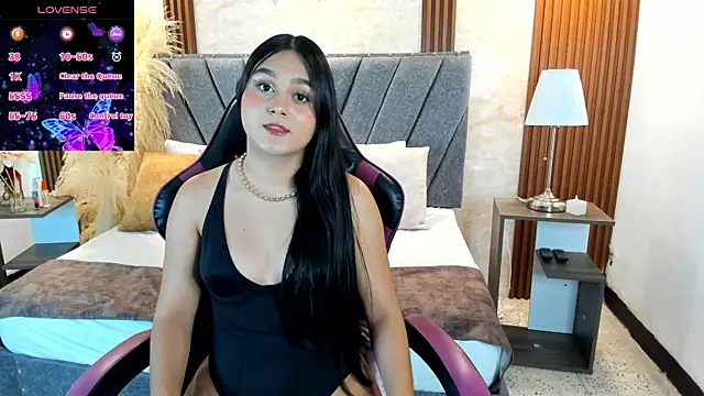Snapshot of Sienna_lu chatting on July 2026 07:38:02 PM Sienna lu online show from July 2026 07:38:02 PM