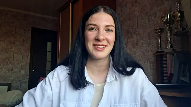 Snapshot of MoroseViki chatting on May 2026 02:43:01 PM MoroseViki online show from May 2026 02:43:01 PM