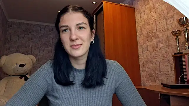 Snapshot of MoroseViki chatting on May 2026 02:25:01 PM MoroseViki online show from May 2026 02:25:01 PM