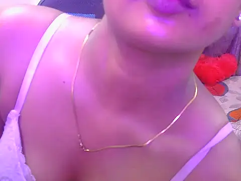 Snapshot of Itz-jasleen chatting on May 2026 04:30:02 AM Itz-jasleen online show from May 2026 04:30:02 AM