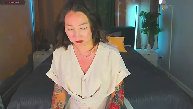 Snapshot of Debra_Wade chatting on July 2026 08:16:01 AM Debra Wade online show from July 2026 08:16:01 AM