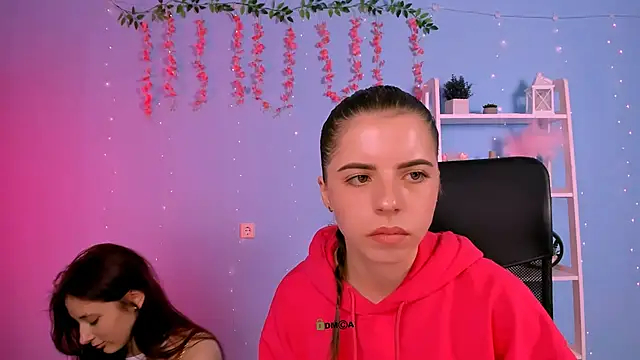 Snapshot of lyra_desire chatting on June 2026 06:42:01 PM lyra desire online show from June 2026 06:42:01 PM