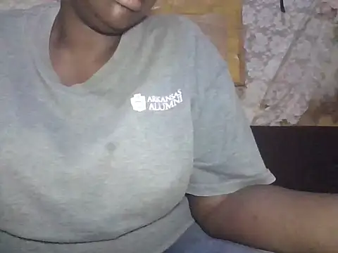 Snapshot of queenrosa3 chatting on July 2026 01:15:02 PM queenrosa3 online show from July 2026 01:15:02 PM